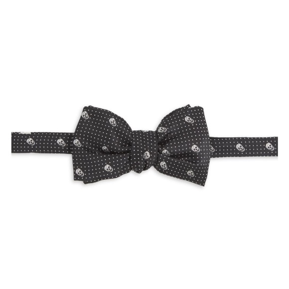 Alexander McQueen Other - Alexander McQueen Black Silk Skull Bow Tie NWT Designer Formal Gothic Luxury